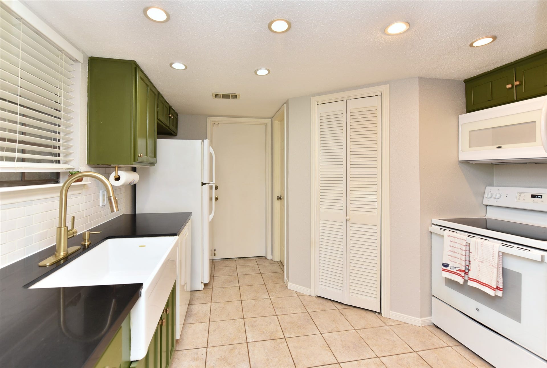 8409 Bayou Pine Court, Houston, TX 77040
