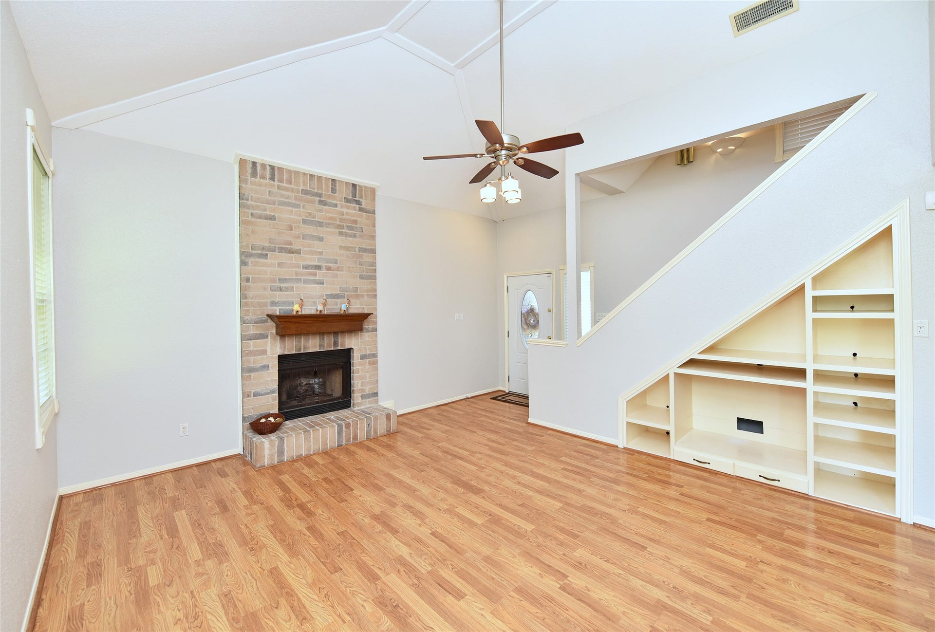 8409 Bayou Pine Court, Houston, TX 77040