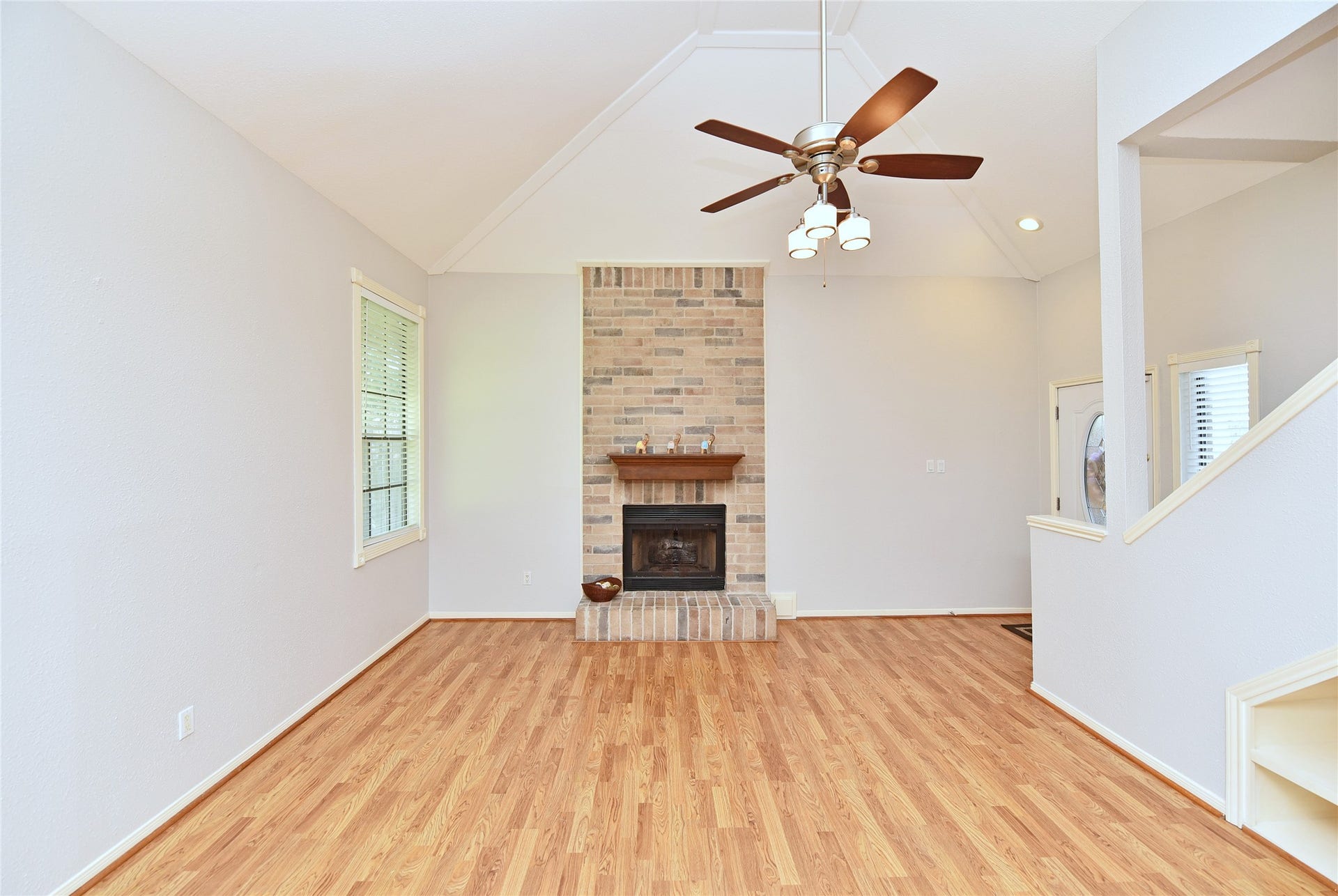 8409 Bayou Pine Court, Houston, TX 77040