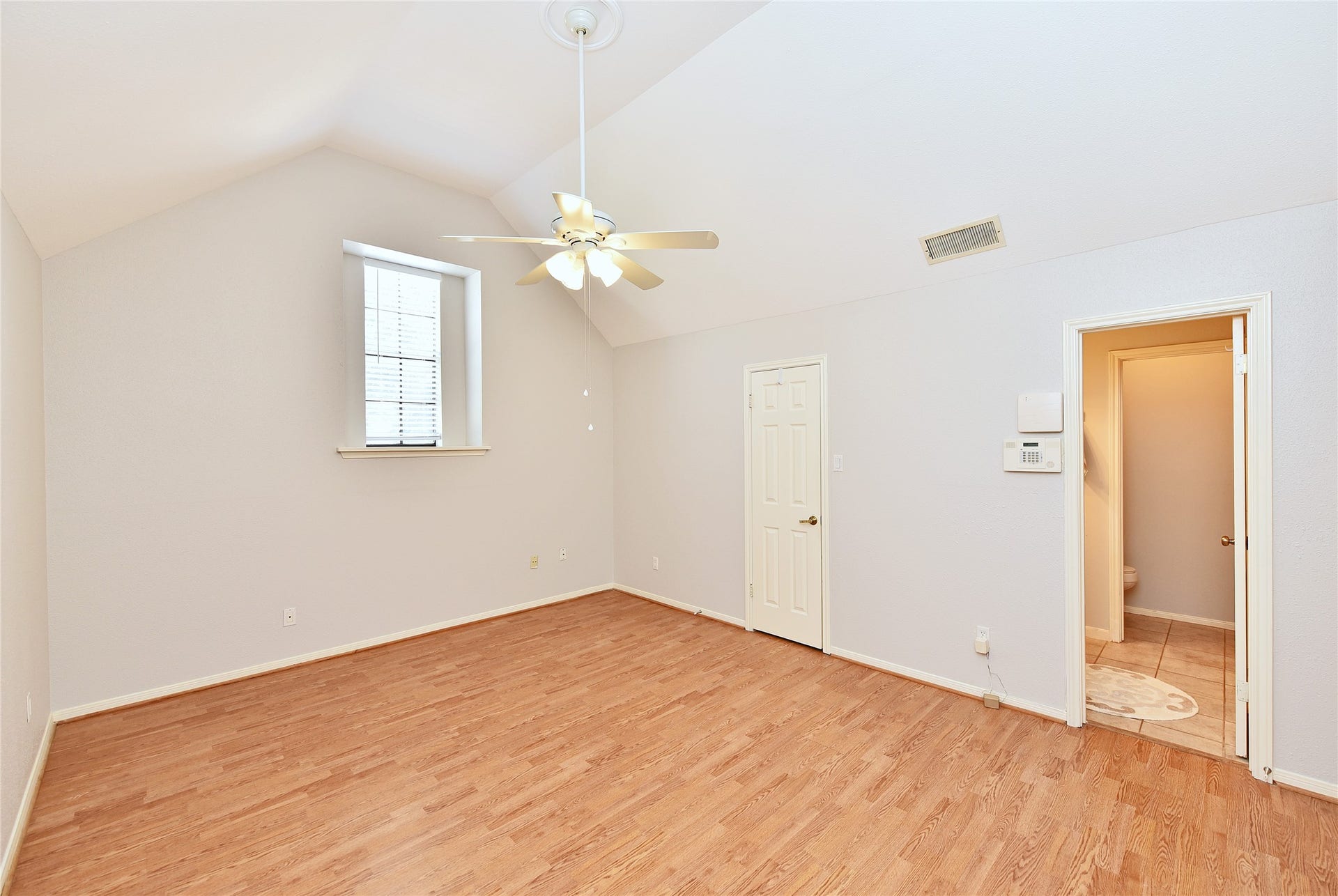 8409 Bayou Pine Court, Houston, TX 77040
