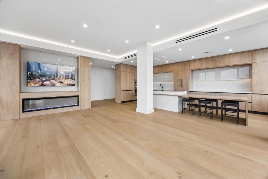 Property photo for 14 Greenway Plaza, #19R, Houston, TX