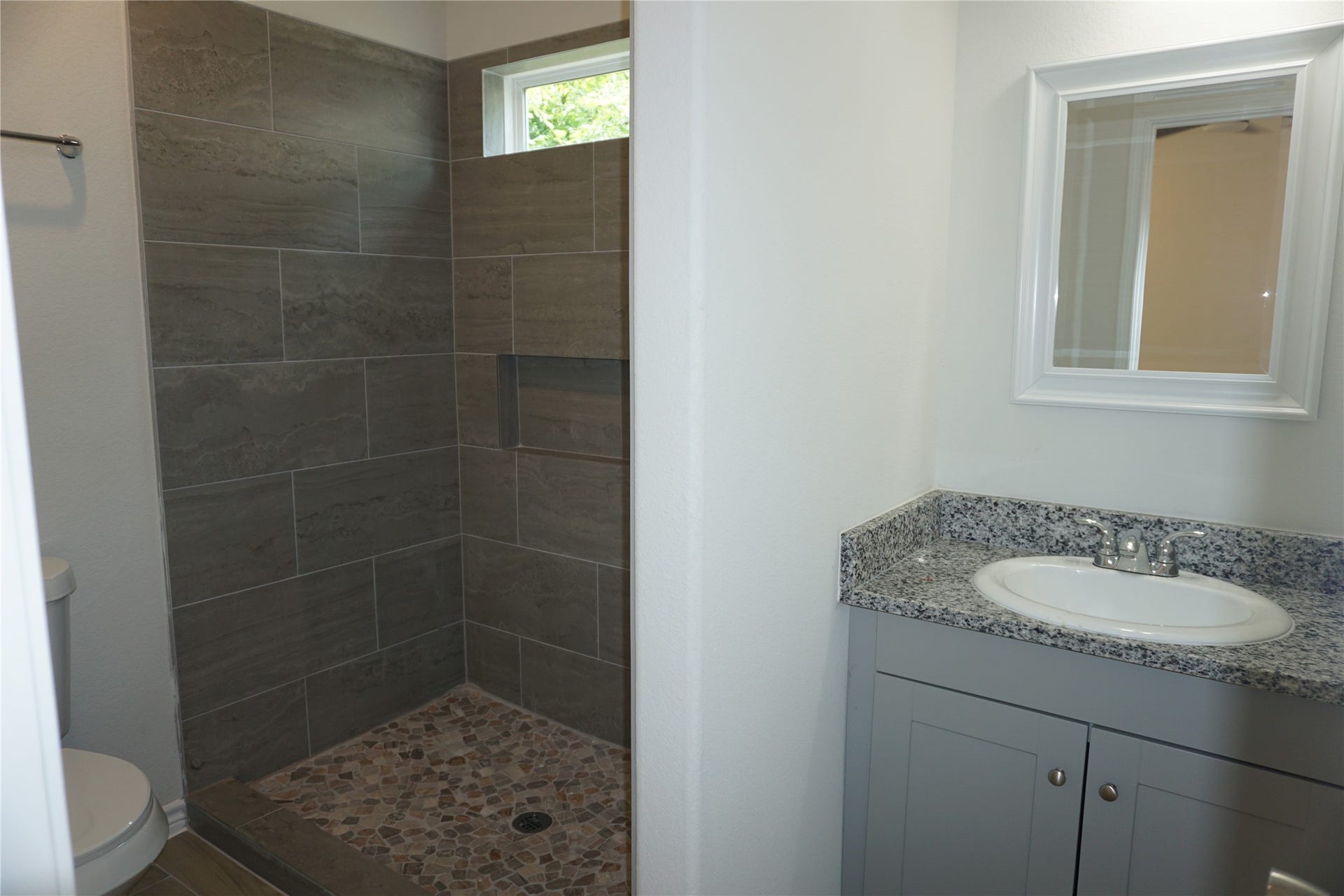 9826 ARBOR OAKS, Willis, TX 77318 9826 ARBOR OAKS, Willis, TX 77318