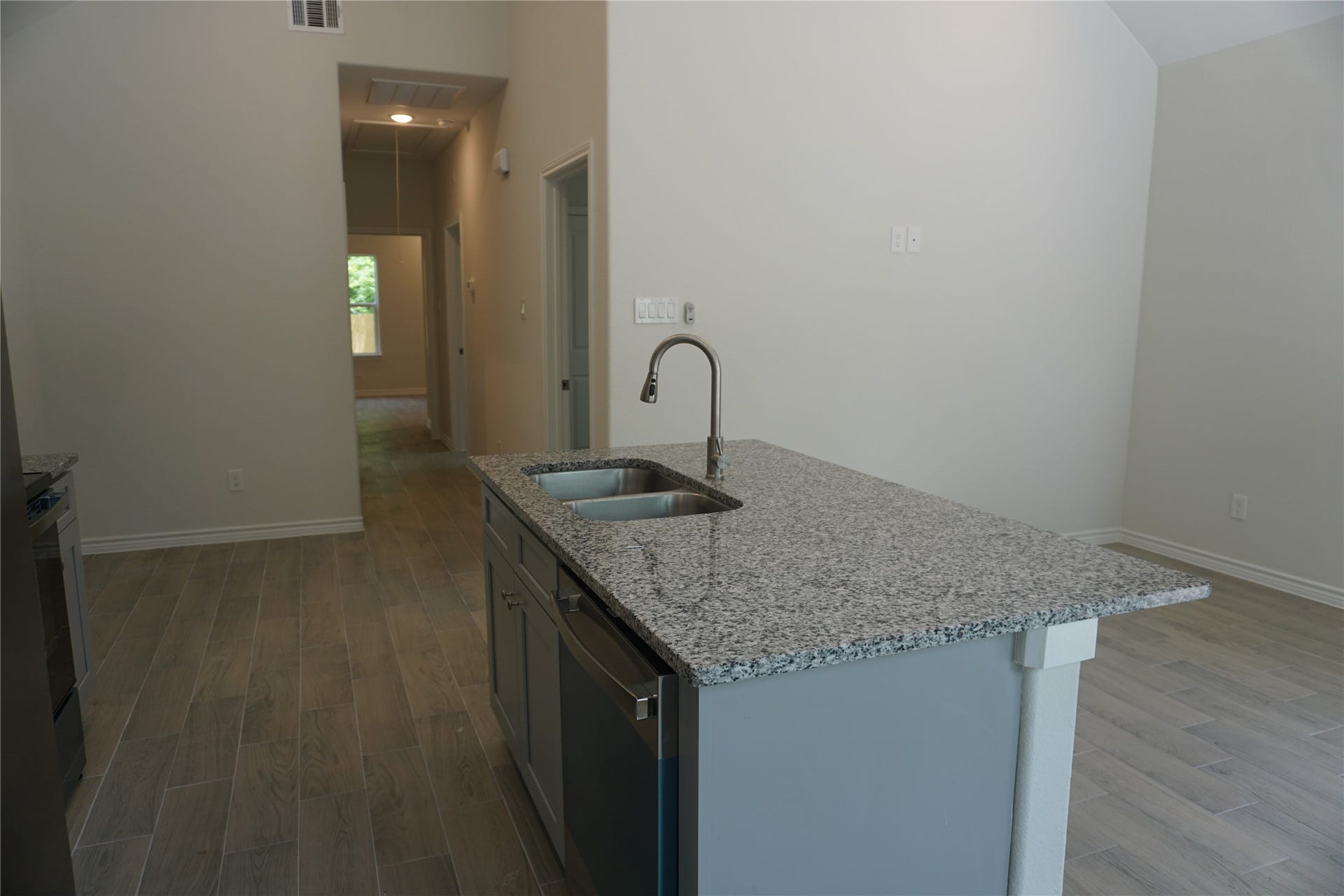 9826 ARBOR OAKS, Willis, TX 77318 9826 ARBOR OAKS, Willis, TX 77318