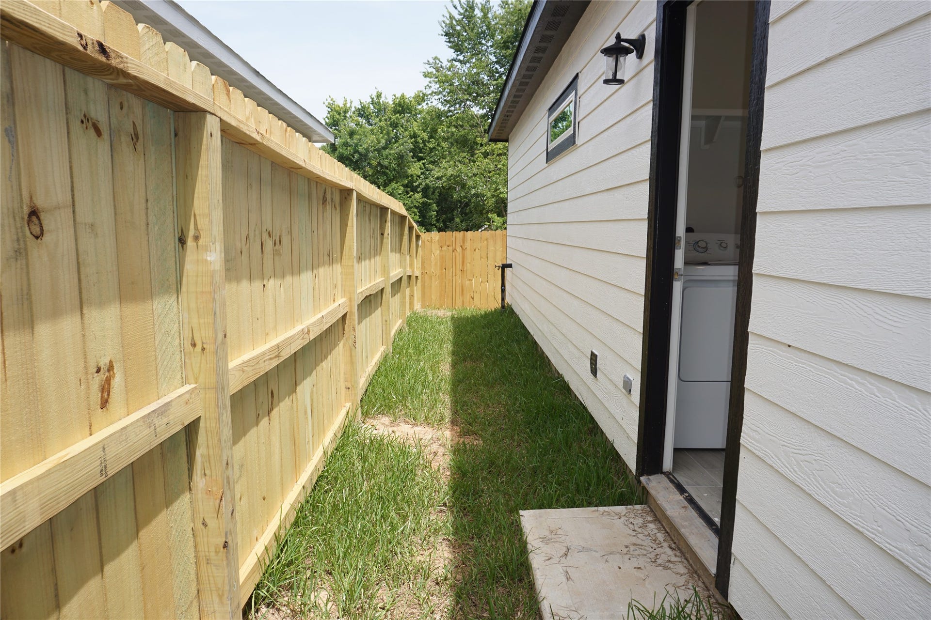 9826 ARBOR OAKS, Willis, TX 77318 9826 ARBOR OAKS, Willis, TX 77318