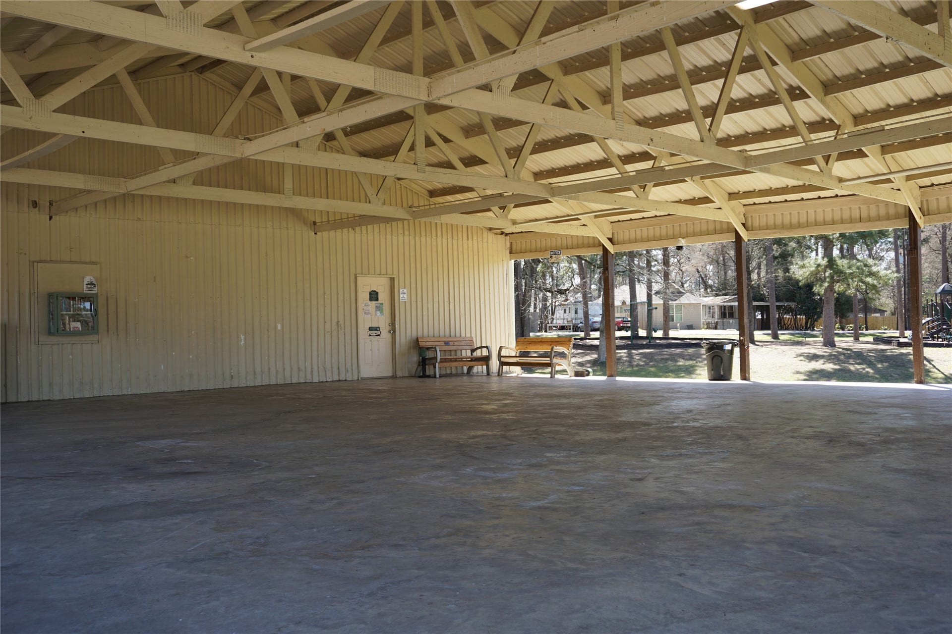 9826 ARBOR OAKS, Willis, TX 77318 9826 ARBOR OAKS, Willis, TX 77318