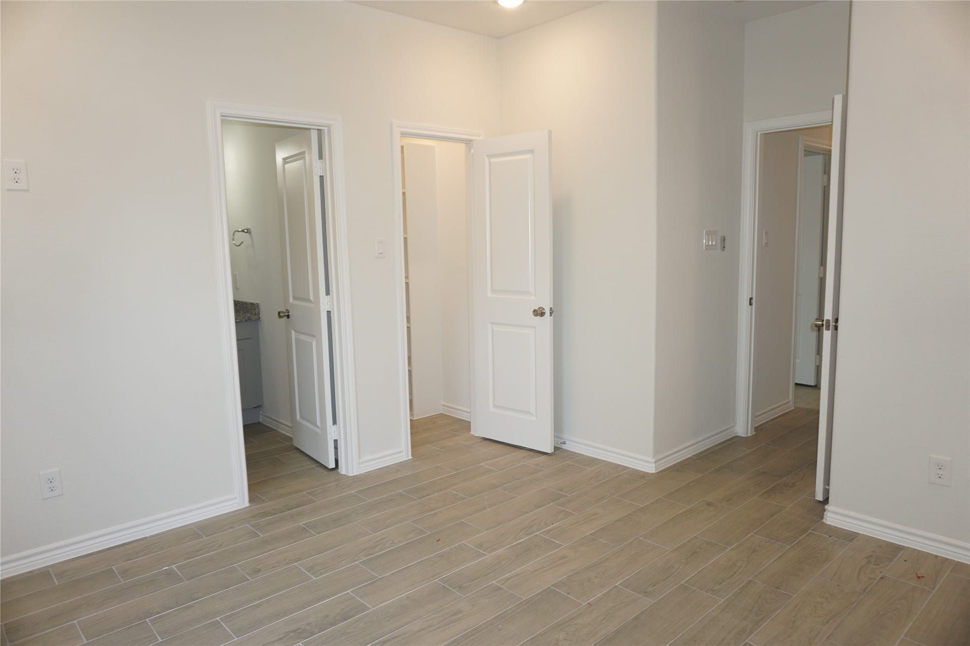 9826 ARBOR OAKS, Willis, TX 77318 9826 ARBOR OAKS, Willis, TX 77318