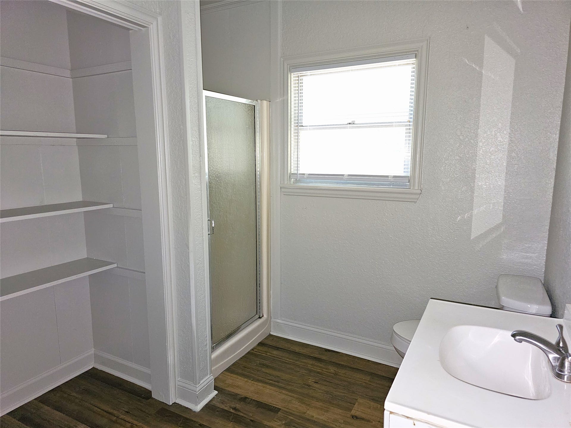 806 17th Avenue N, Texas City, TX 77590 806 17th Avenue N, Texas City, TX 77590