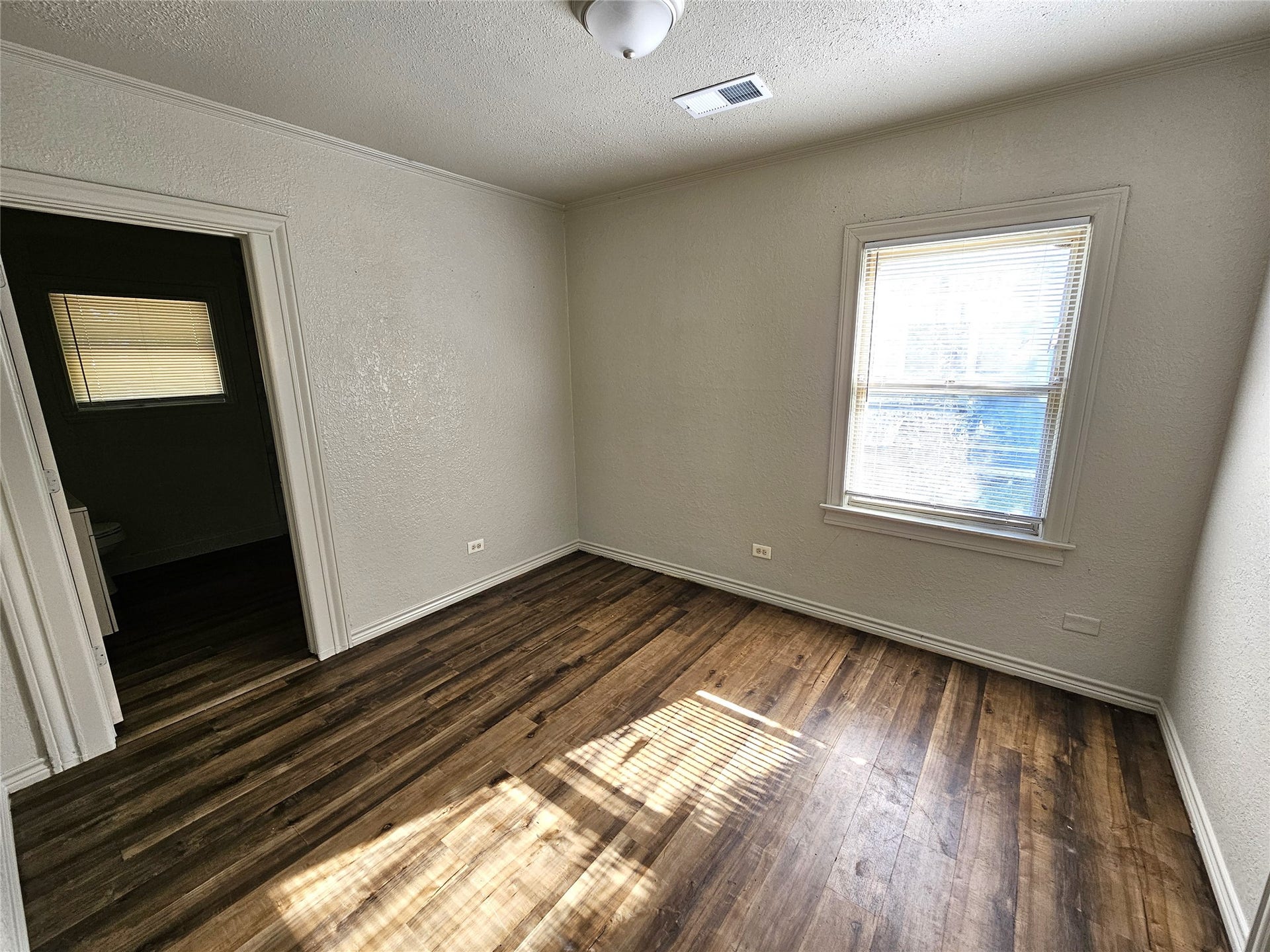 806 17th Avenue N, Texas City, TX 77590 806 17th Avenue N, Texas City, TX 77590