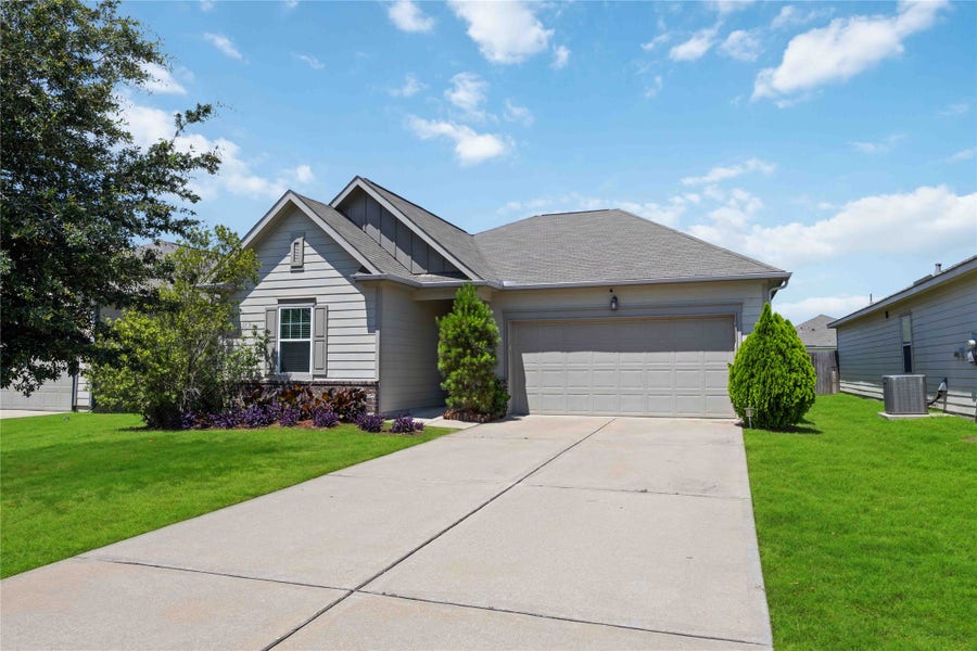 Property photo for 10125 Pappas Dr Drive, Brookshire, TX