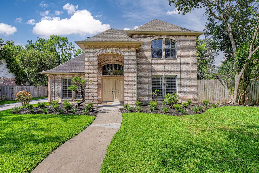 Property photo for 11651 Trailmont Drive, Houston, TX