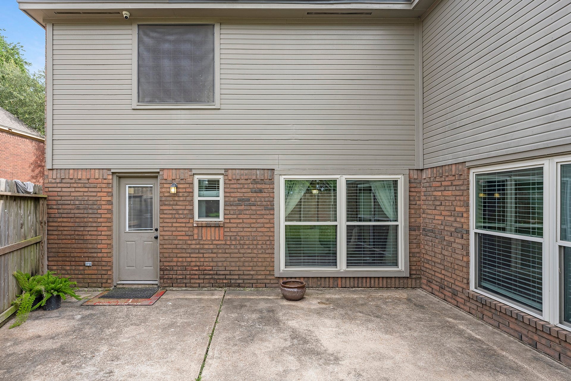 3514 Corbett Court, Missouri City, TX 77459 Patio perfect for enjoying.
