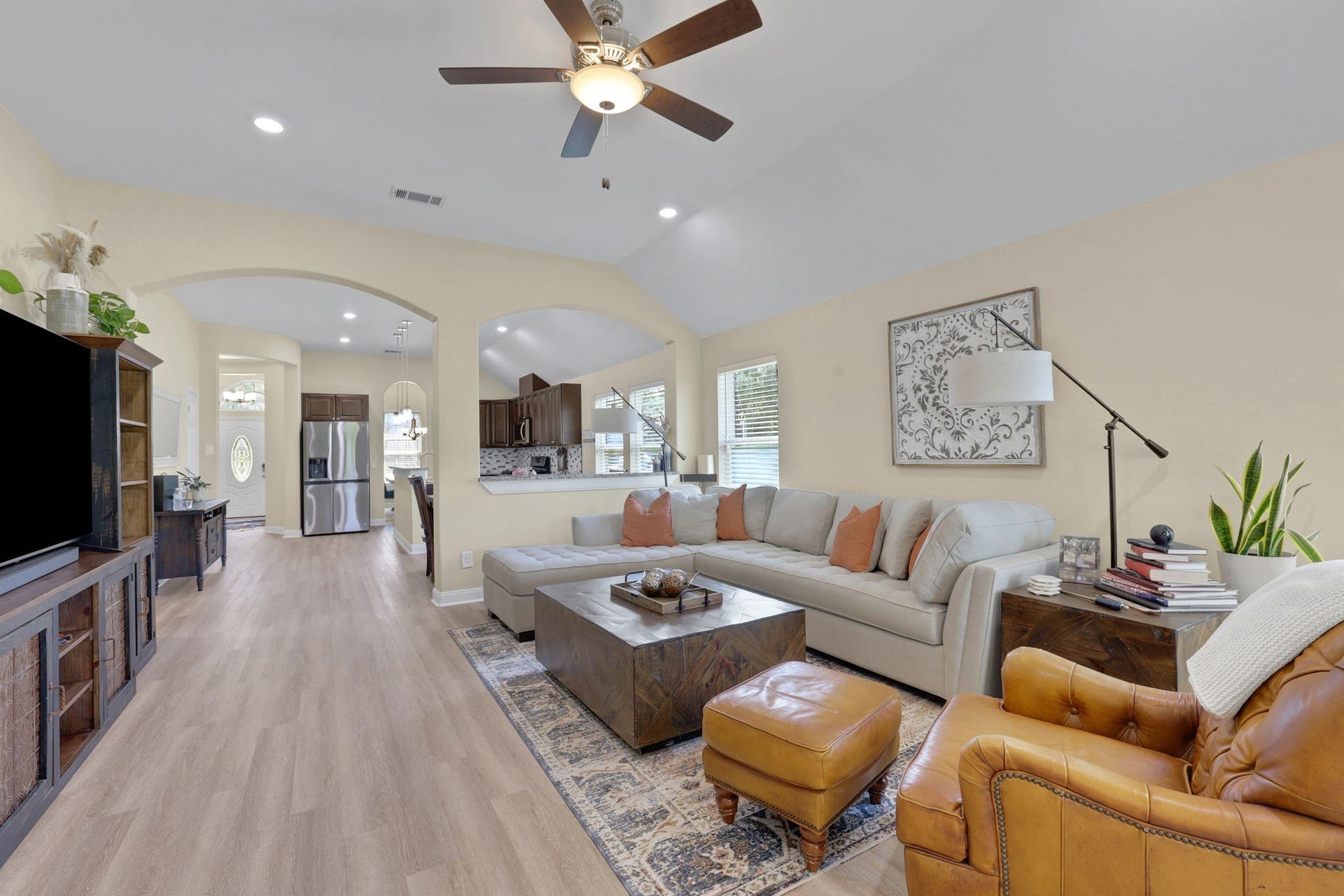 12751 County Road 283, Alvin, TX 77511 Another view of the family room looking toward the kitchen