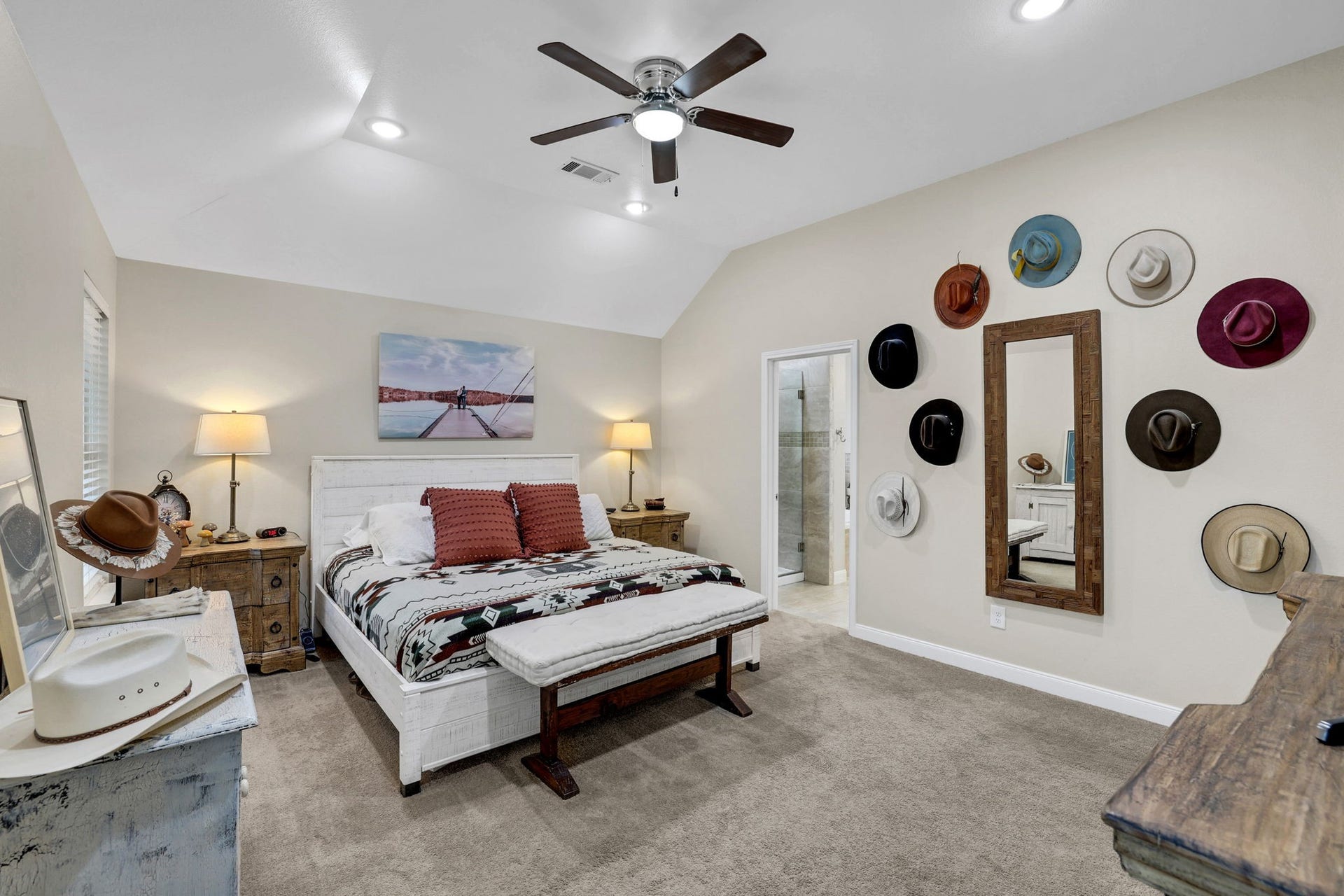 12751 County Road 283, Alvin, TX 77511 Primary bedroom