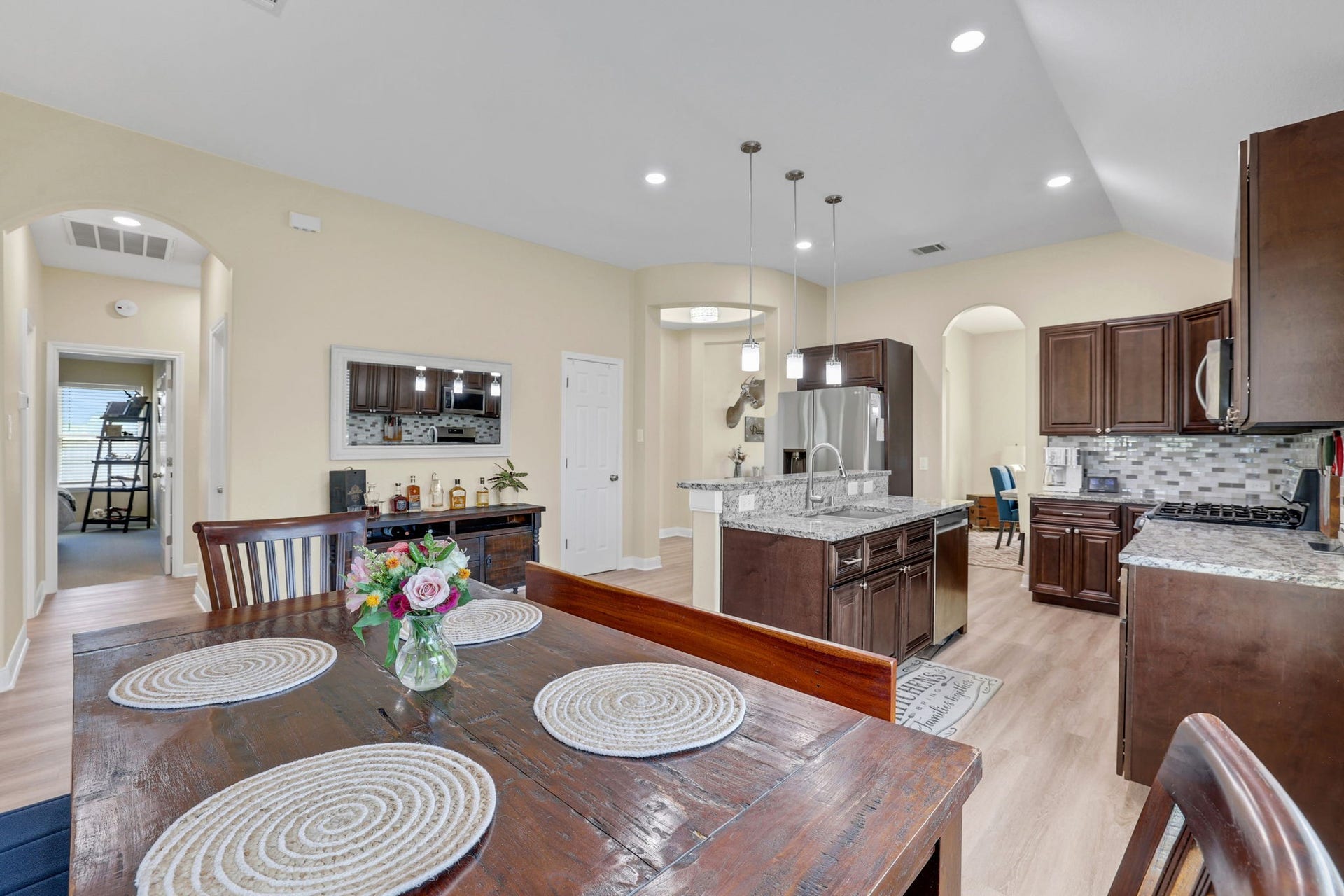 12751 County Road 283, Alvin, TX 77511 Another view of the breakfast room