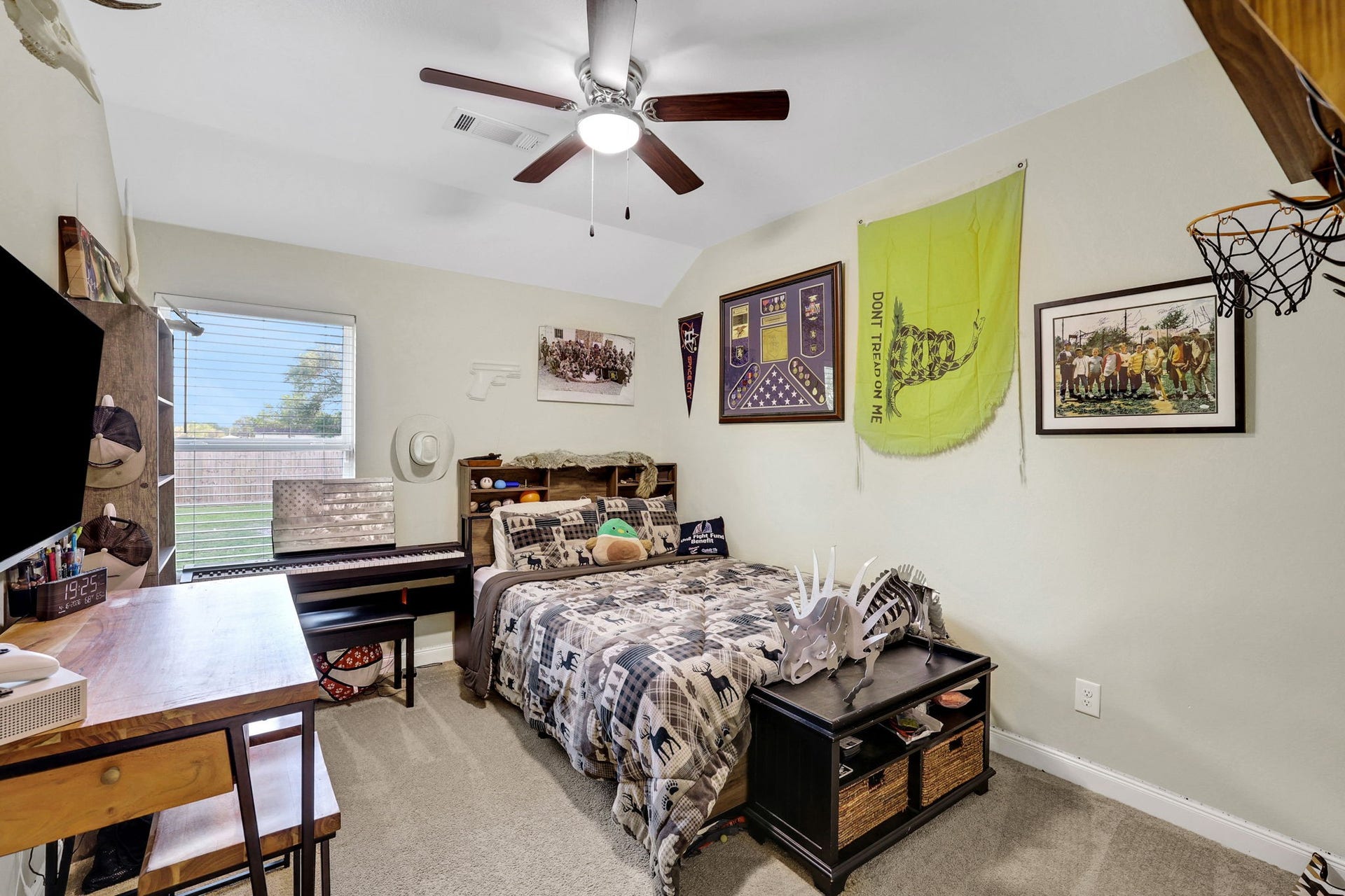 12751 County Road 283, Alvin, TX 77511 Secondary bedroom