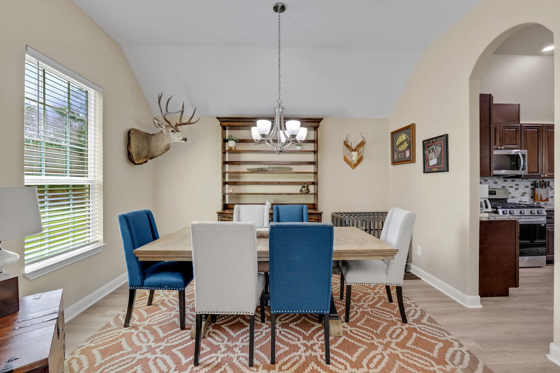 12751 County Road 283, Alvin, TX 77511 Formal dining room, this could be converted to an office