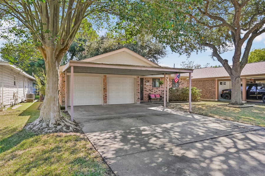 Property photo for 2309 32nd Avenue N, Texas City, TX