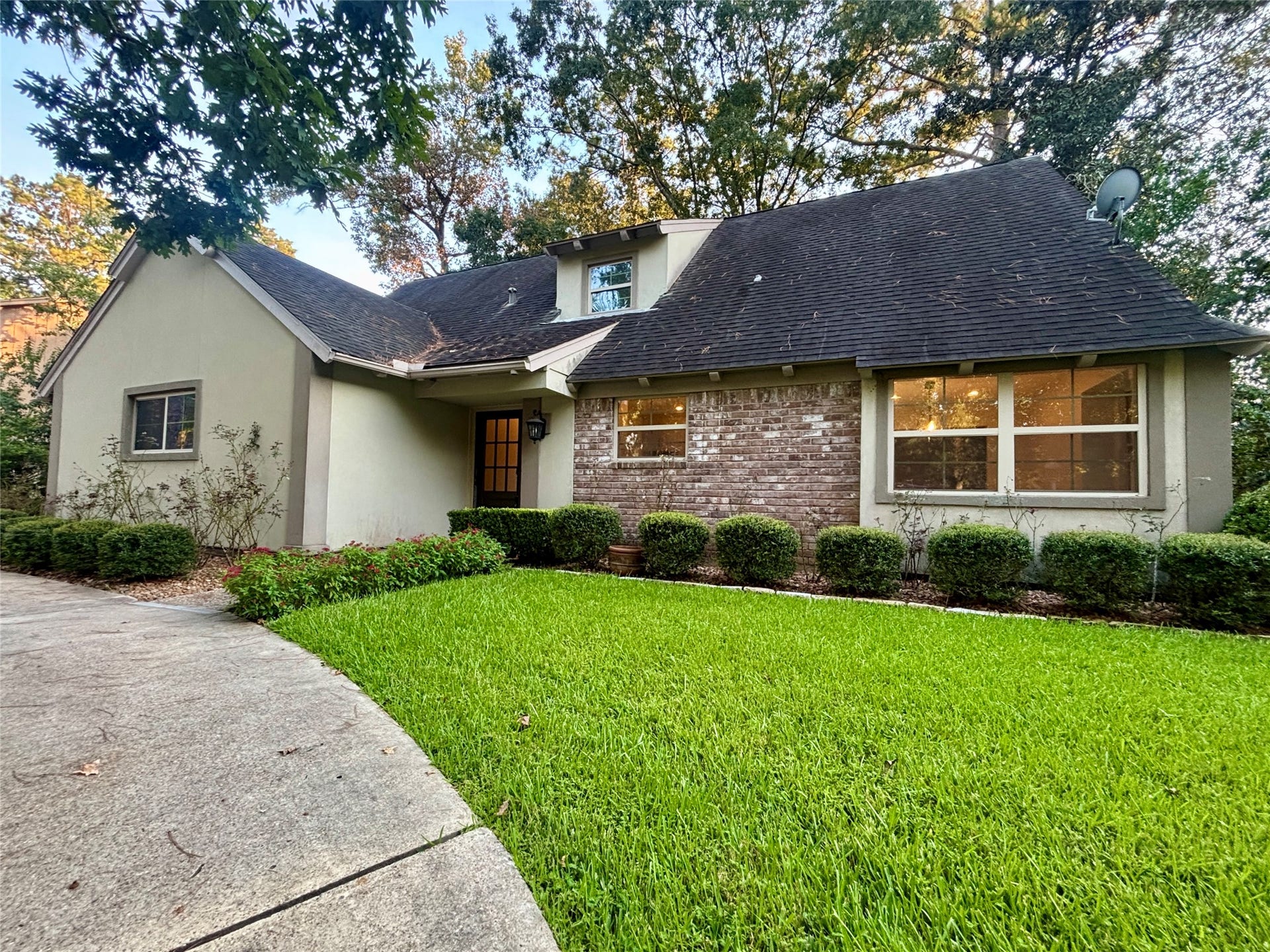 460 Old Hickory Drive, Conroe, TX 77302 460 Old Hickory Drive, Conroe, TX 77302