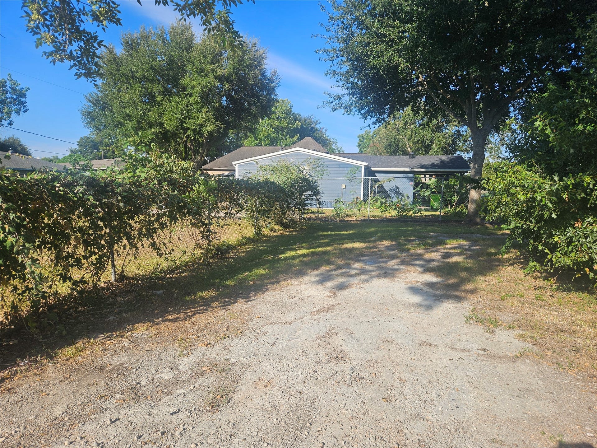 1105A Yorktown Street, Richmond, TX 77469 Drive in front
