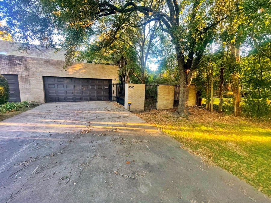 Property photo for 4560 Bellaire Boulevard, Bellaire, TX