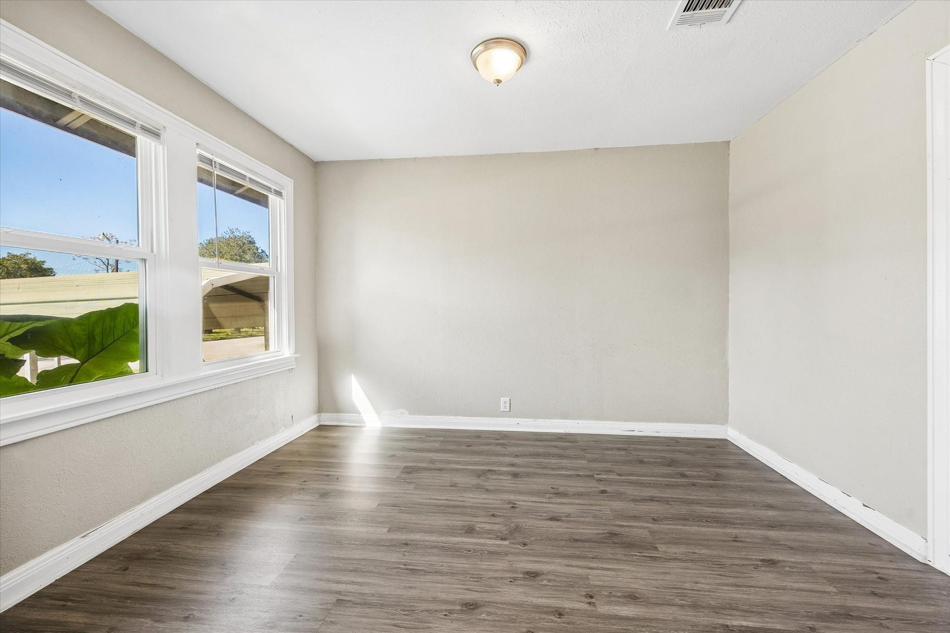 706 15th Street, Hempstead, TX 77445 706 15th Street, Hempstead, TX 77445