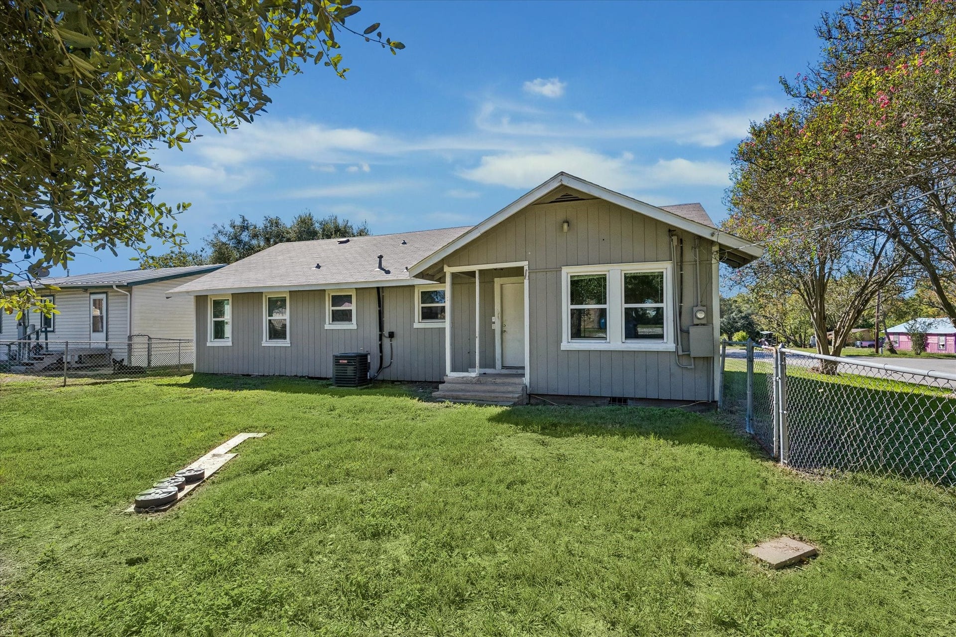 706 15th Street, Hempstead, TX 77445 706 15th Street, Hempstead, TX 77445