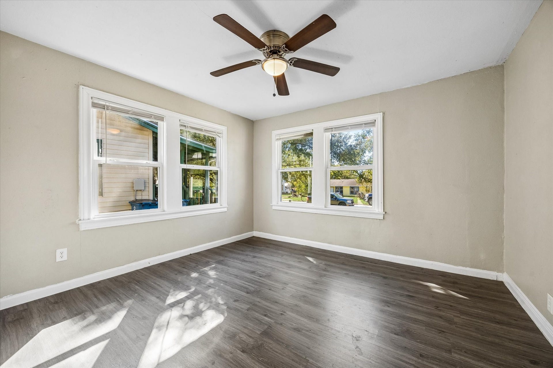 706 15th Street, Hempstead, TX 77445 706 15th Street, Hempstead, TX 77445