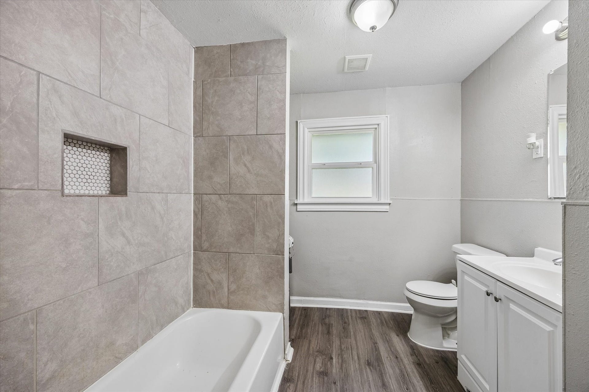 706 15th Street, Hempstead, TX 77445 706 15th Street, Hempstead, TX 77445