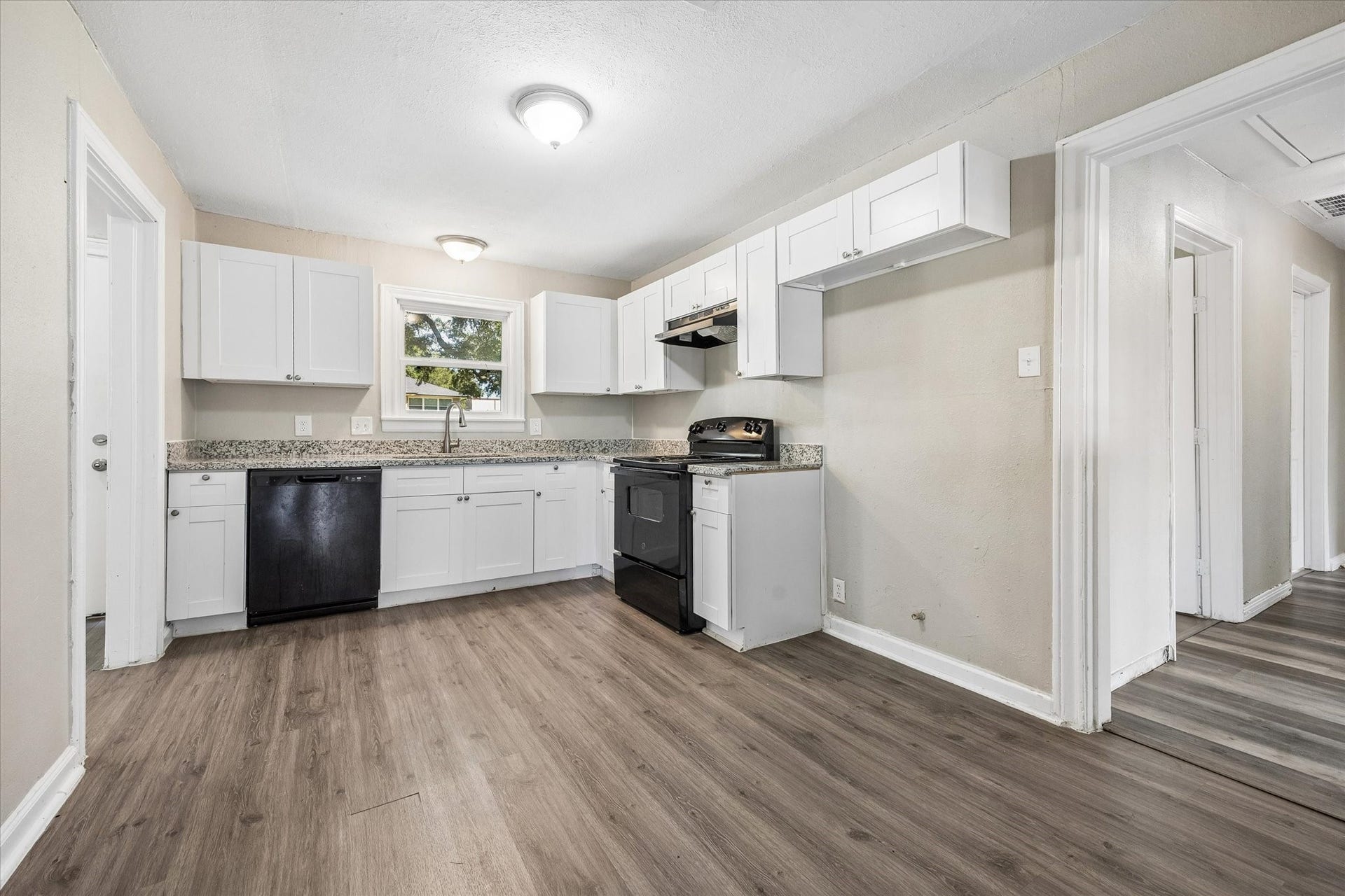 706 15th Street, Hempstead, TX 77445 706 15th Street, Hempstead, TX 77445
