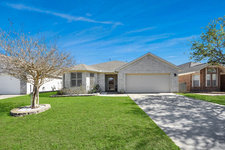 Property photo for 33 Clara Barton Lane, Galveston, TX
