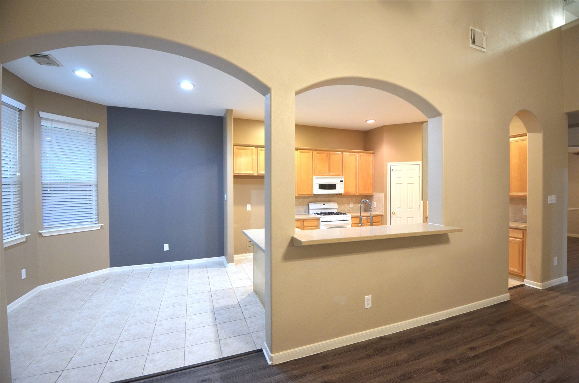 31 New Dawn Place, The Woodlands, TX 77385 31 New Dawn Place, The Woodlands, TX 77385