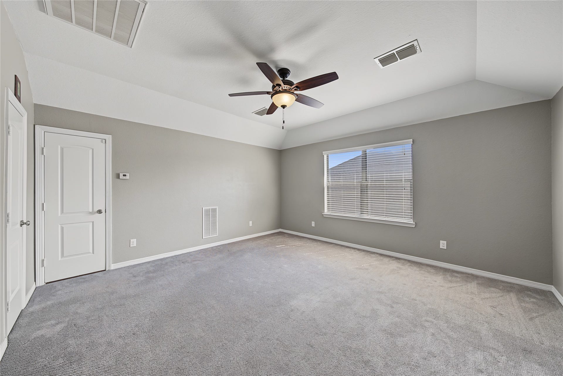 6723 Sotoria Lane, Sugar Land, TX 77479 Game room: upstairs