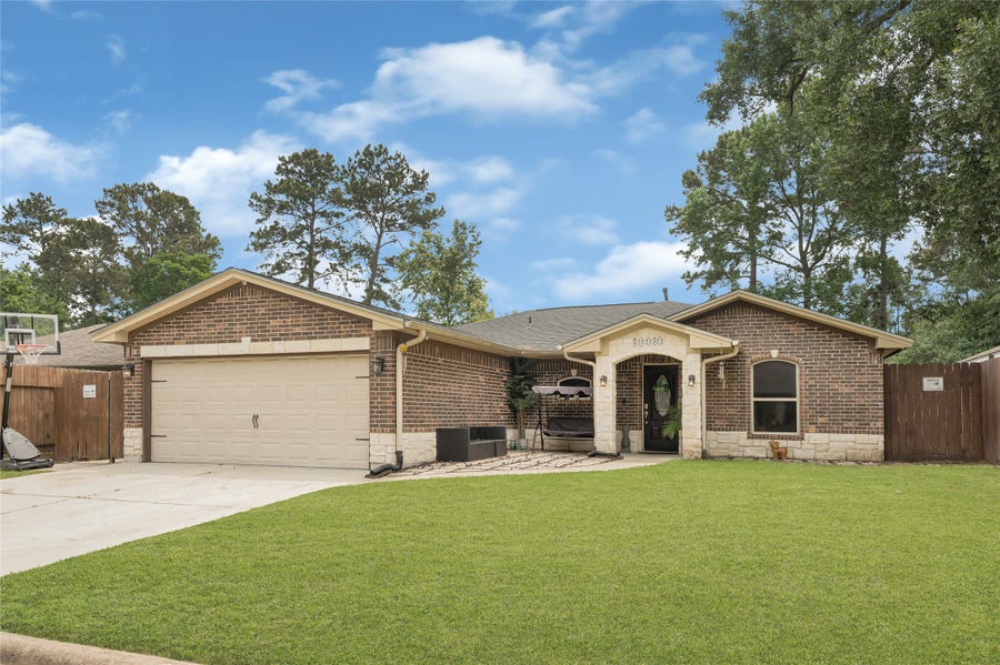 Property photo for 10010 Valley Park Drive, Houston, TX