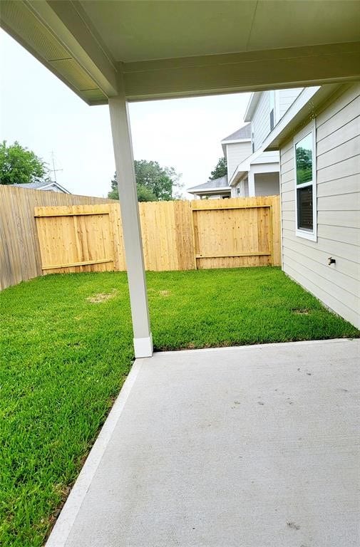 1002 Grand Emperor Drive, Houston, TX 77073