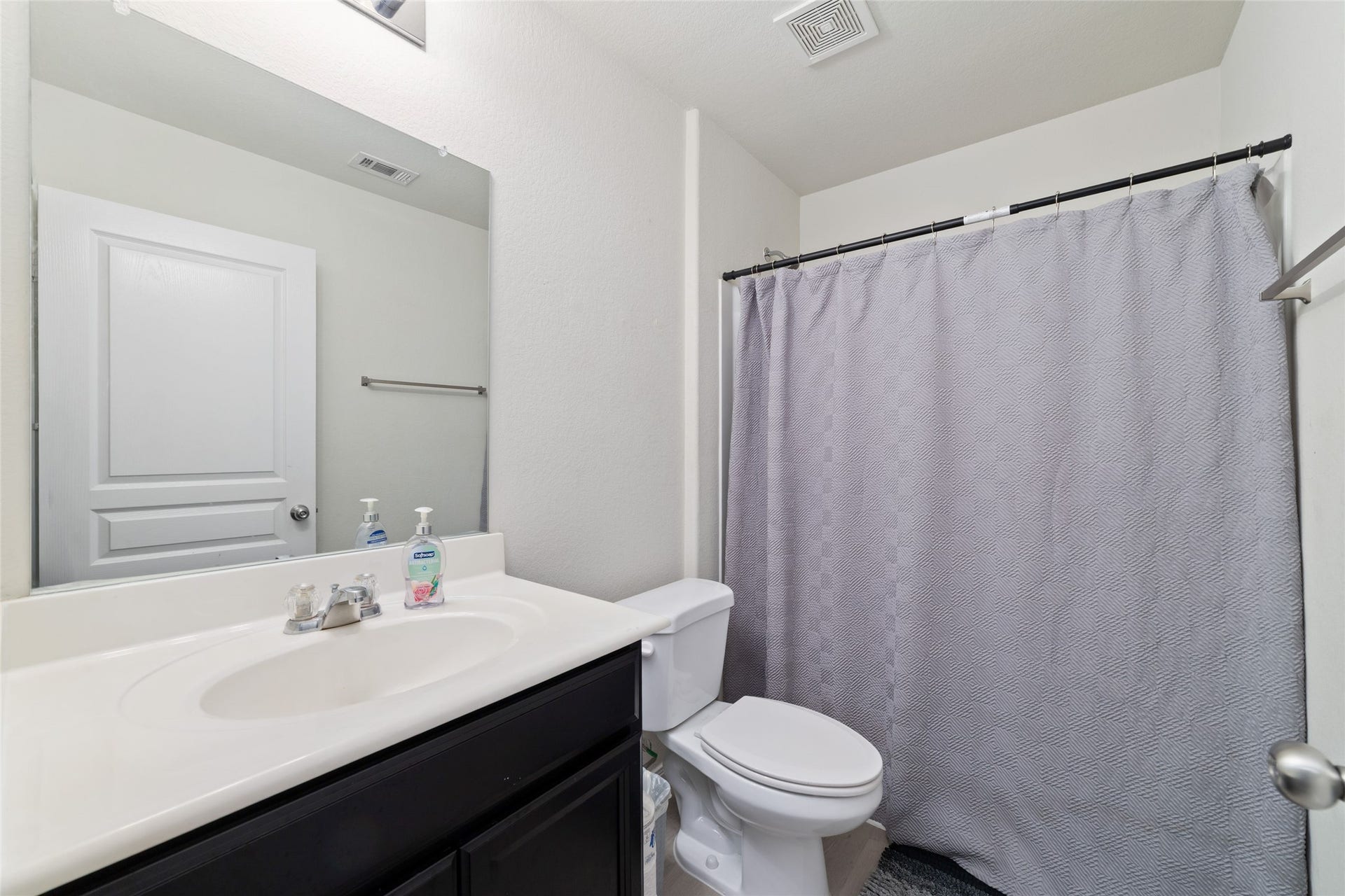 6803 Cortenridge Lane, Houston, TX 77048 6803 Cortenridge Lane, Houston, TX 77048