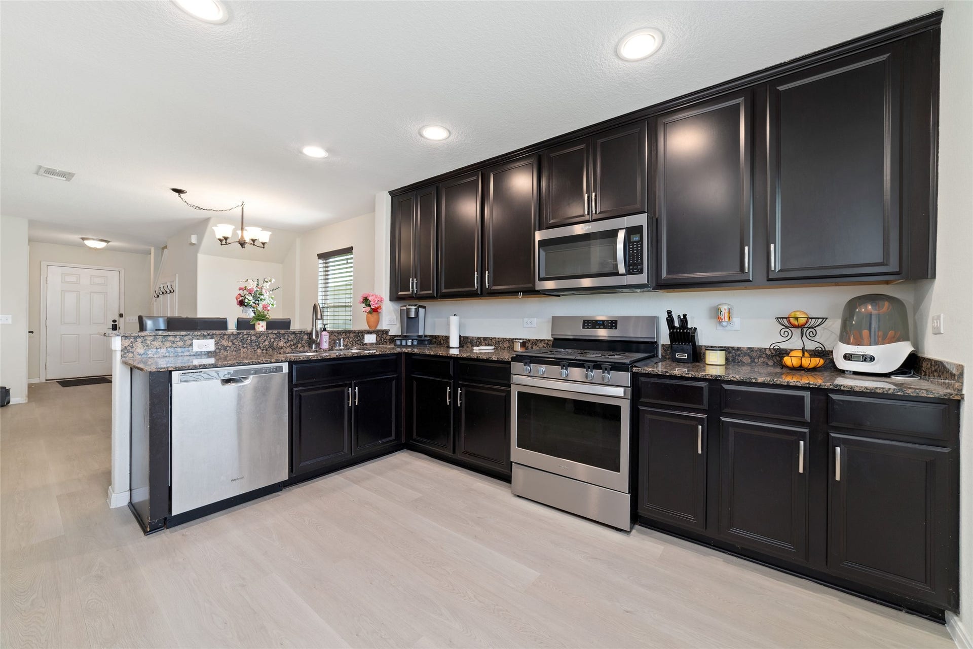 6803 Cortenridge Lane, Houston, TX 77048 6803 Cortenridge Lane, Houston, TX 77048