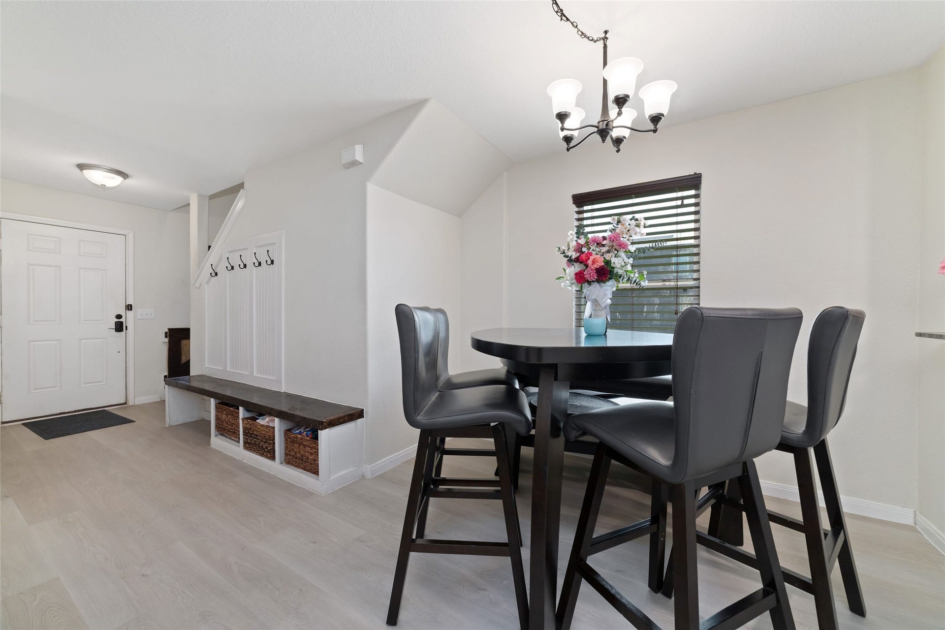 6803 Cortenridge Lane, Houston, TX 77048 6803 Cortenridge Lane, Houston, TX 77048