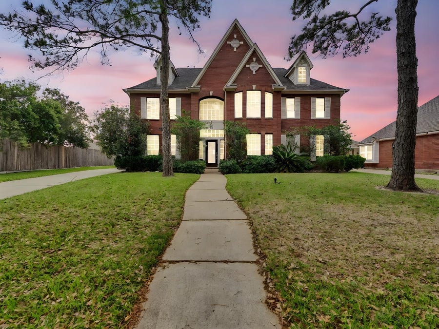 Property photo for 4510 Chestnut Meadow Drive, Sugar Land, TX