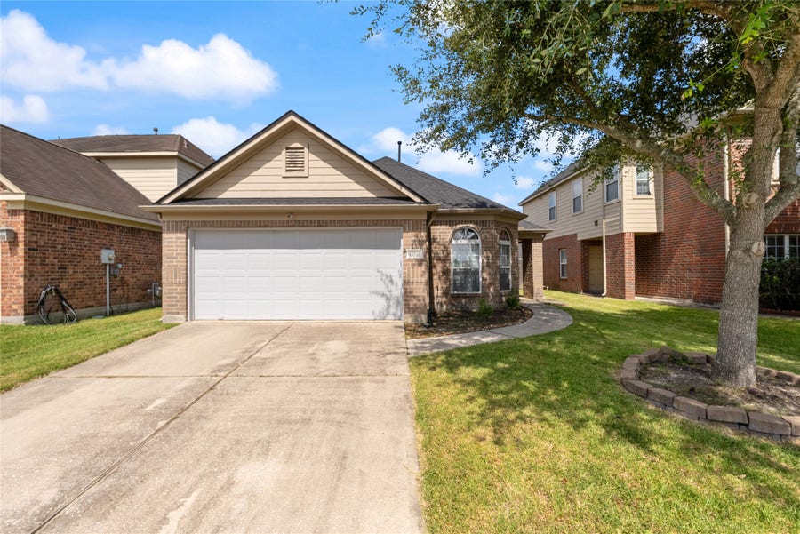 Property photo for 17911 Egret Lake Way, Humble, TX