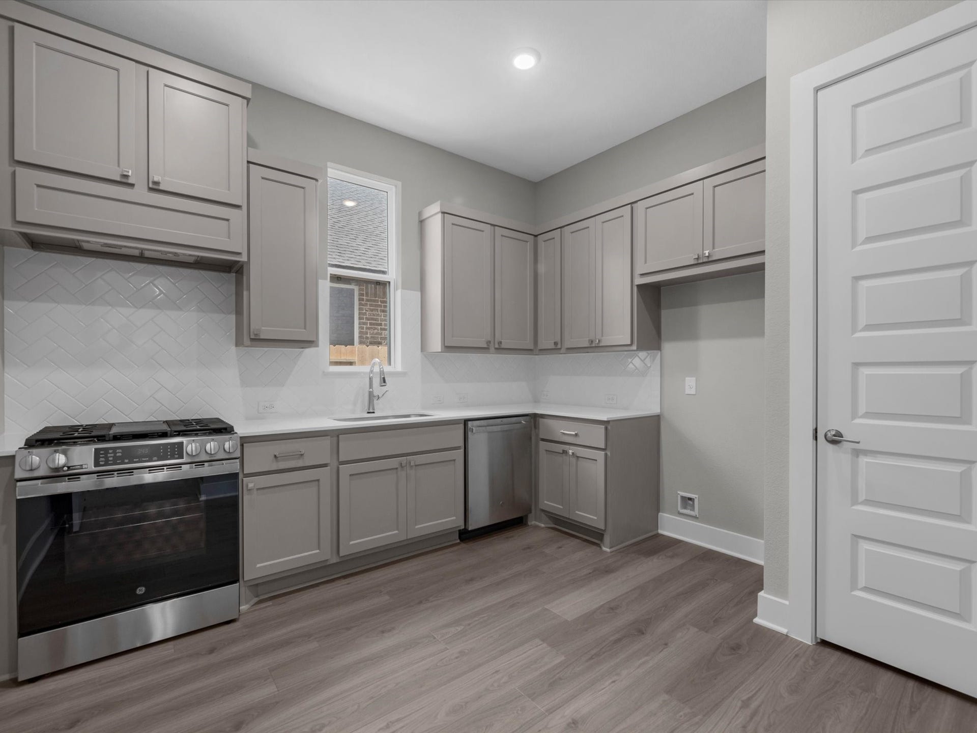 2715 Crown Ridge Drive, Missouri City, TX 77459 Prep Kitchen