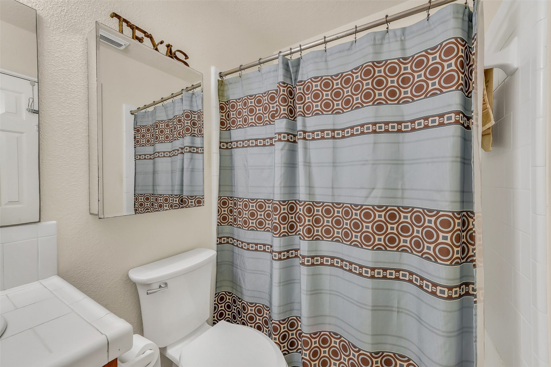 16523 County Road 191, Alvin, TX 77511 16523 County Road 191, Alvin, TX 77511
