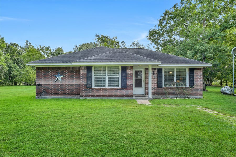 Property photo for 16523 County Road 191, Alvin, TX