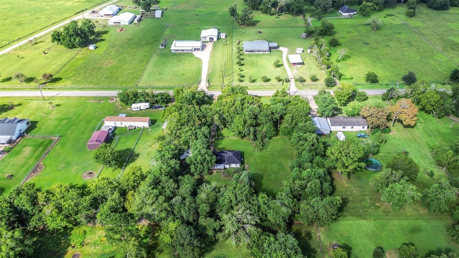 Property photo for 16523 County Road 191, Alvin, TX
