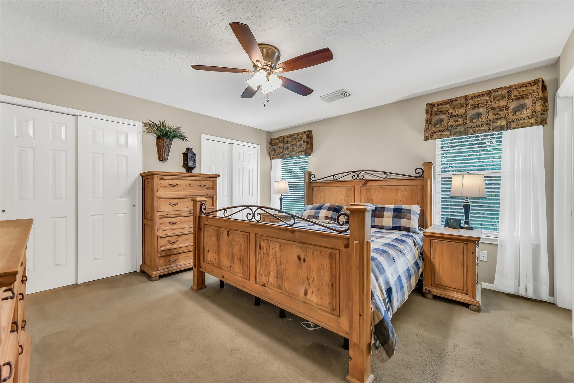 16523 County Road 191, Alvin, TX 77511 Both bedrooms were designed with abundant storage.