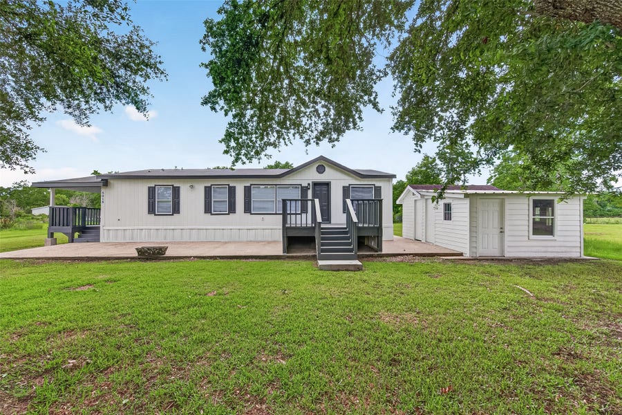 Property photo for 6018 Barney Lane, Rosharon, TX