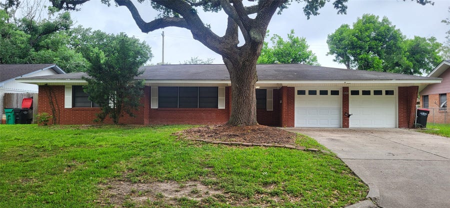 Property photo for 1902 Amy Drive, Baytown, TX