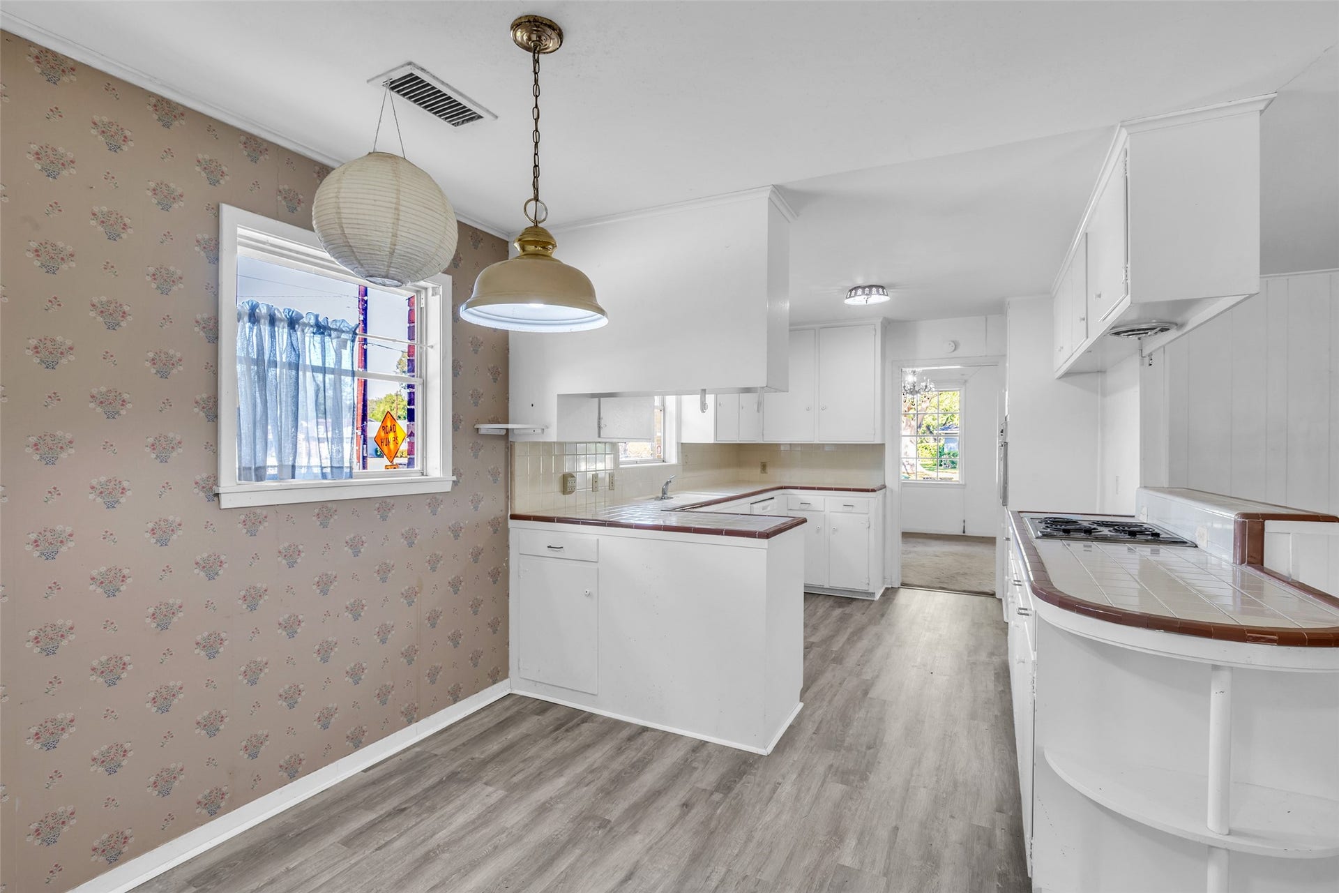 4633 Hummingbird Street, Houston, TX 77035 4633 Hummingbird Street, Houston, TX 77035