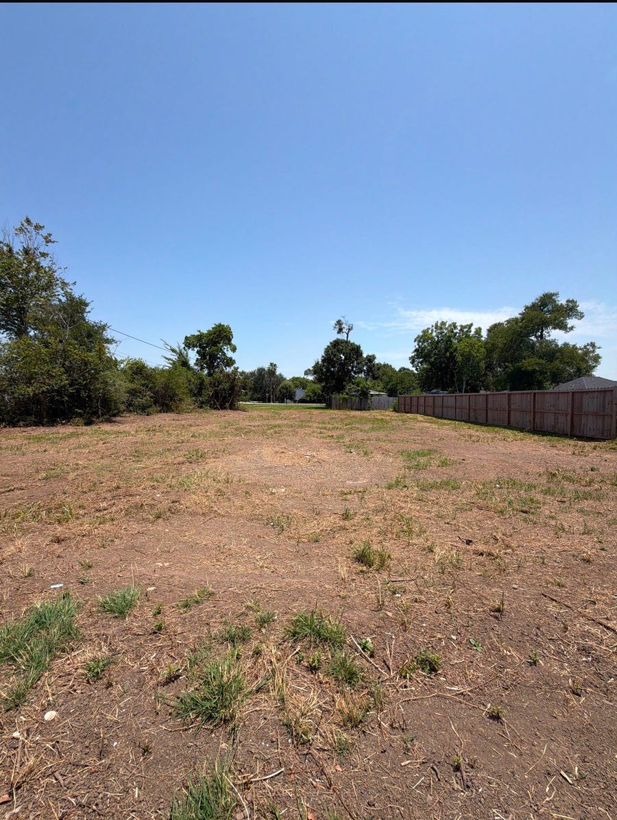 Property photo for 2110 parkview ln, La Porte, TX