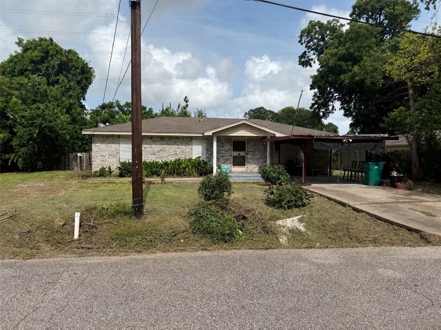 Property photo for 1019 Roosevelt Street, La Marque, TX