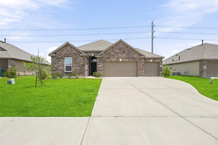 Property photo for 1228 Painted Bunting Drive, La Marque, TX